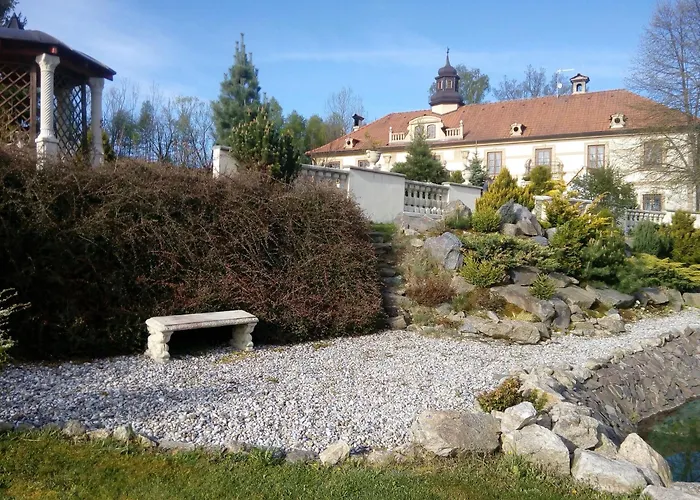 Zámeček Zdíky Bujanov